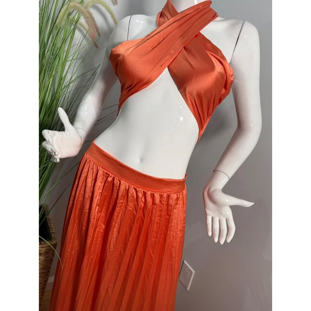 Micas Orange Pleated Two-Piece Halter Skirt Set – Elegant Summer size XL‎